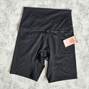 WITH LOVE FROM ALEX High-waist Biker Shorts!